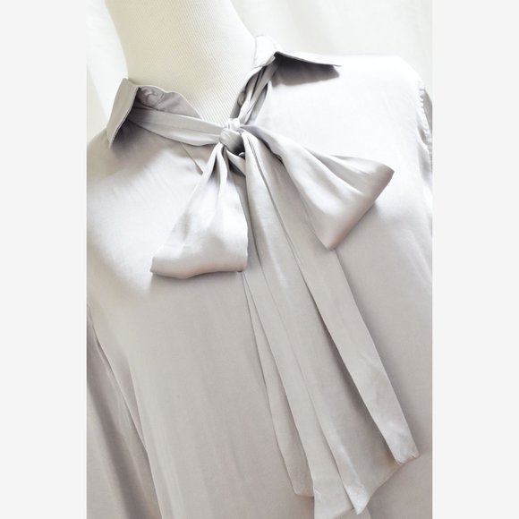 Banana Republic Women's Size XS Petite Gray Satin Blouse Top Shirt - Picture 5 of 5